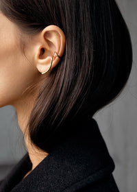 Ear Cuff Evolve Silver and Gold - Zilver en Goud - on model