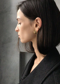Video Mini Bold Earring Gold - Oorbel en Ear Cuff Goud
